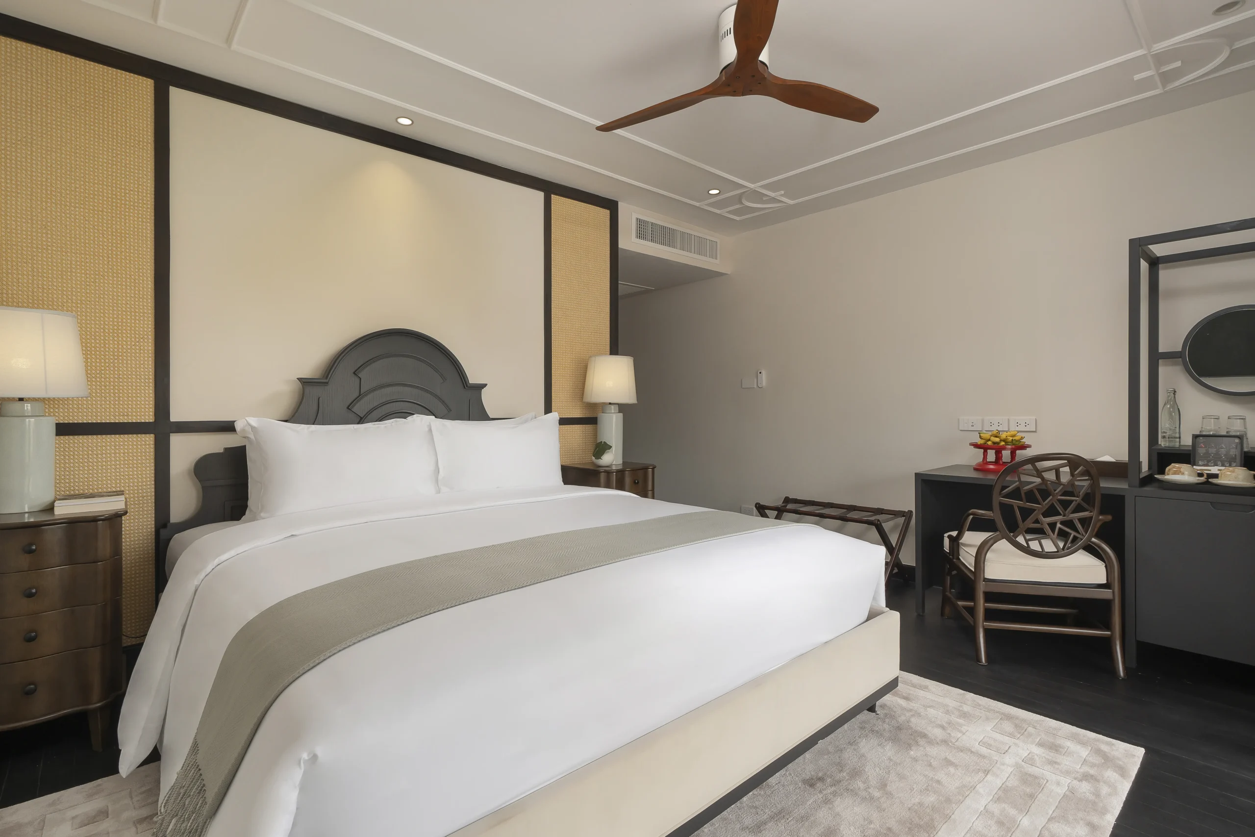 Heritage Executive 02