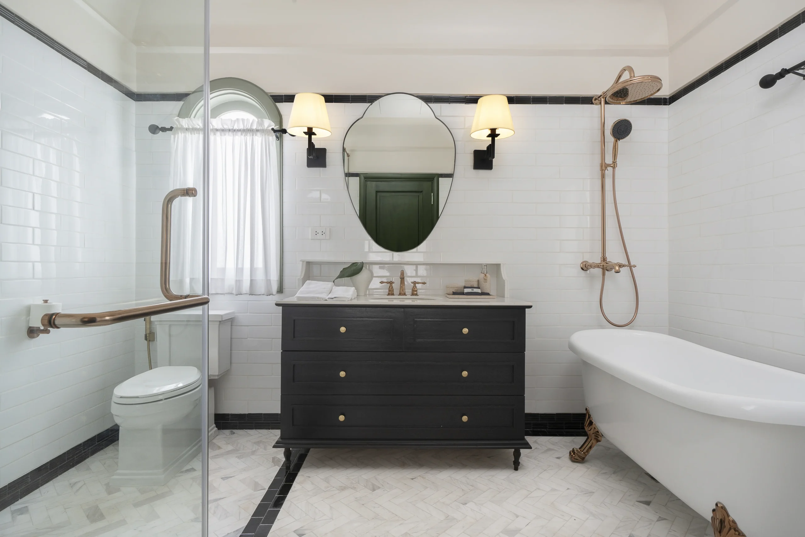 Souphattra Majestic Suite